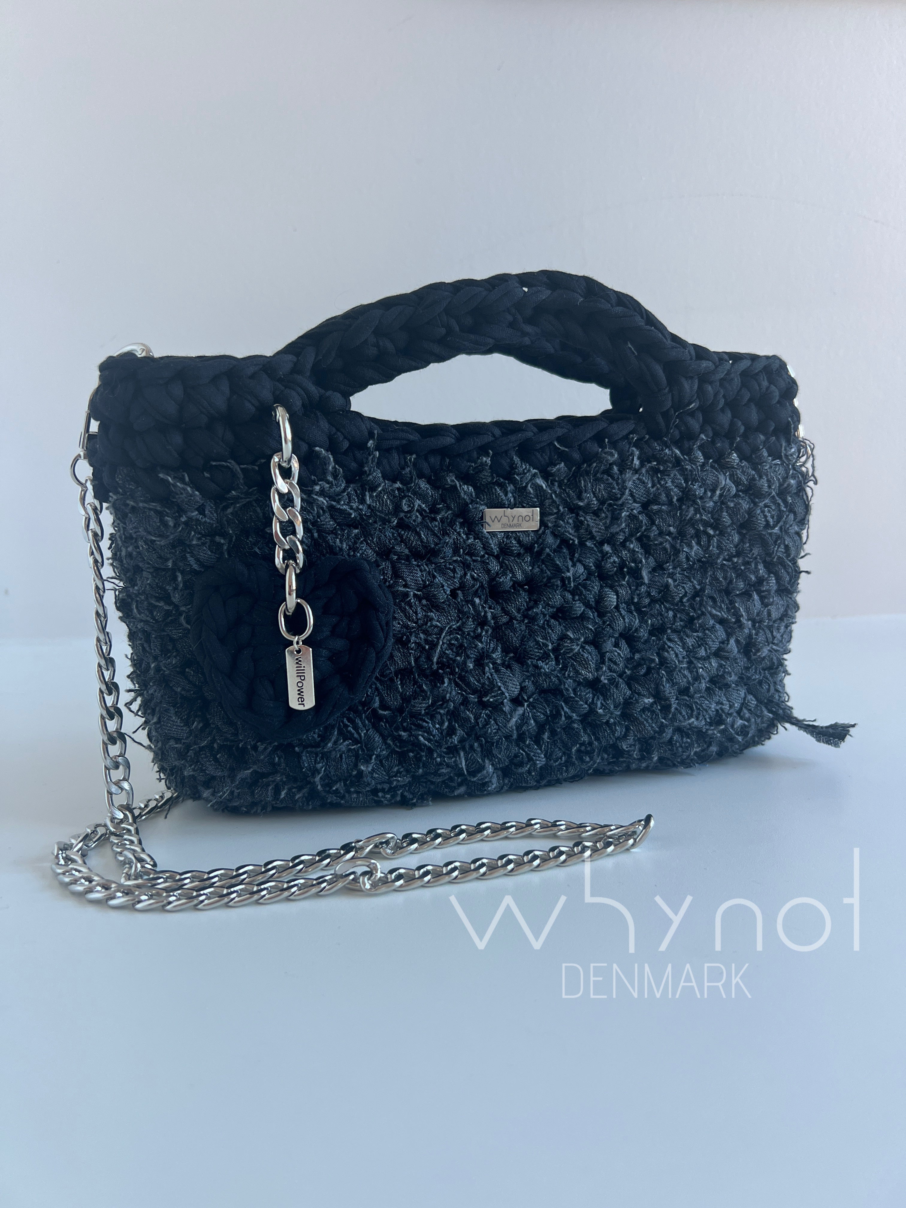 Sort hæklet taske i recycled jeans