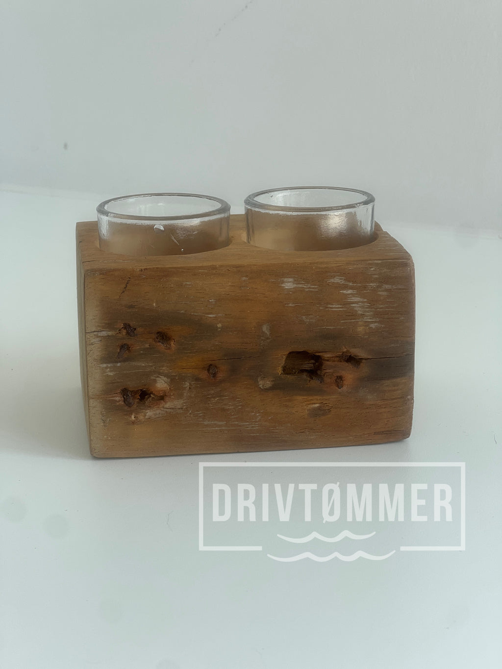 Dobbelt fyrfadsstage i drivtømmer – 12x7,5x9 cm