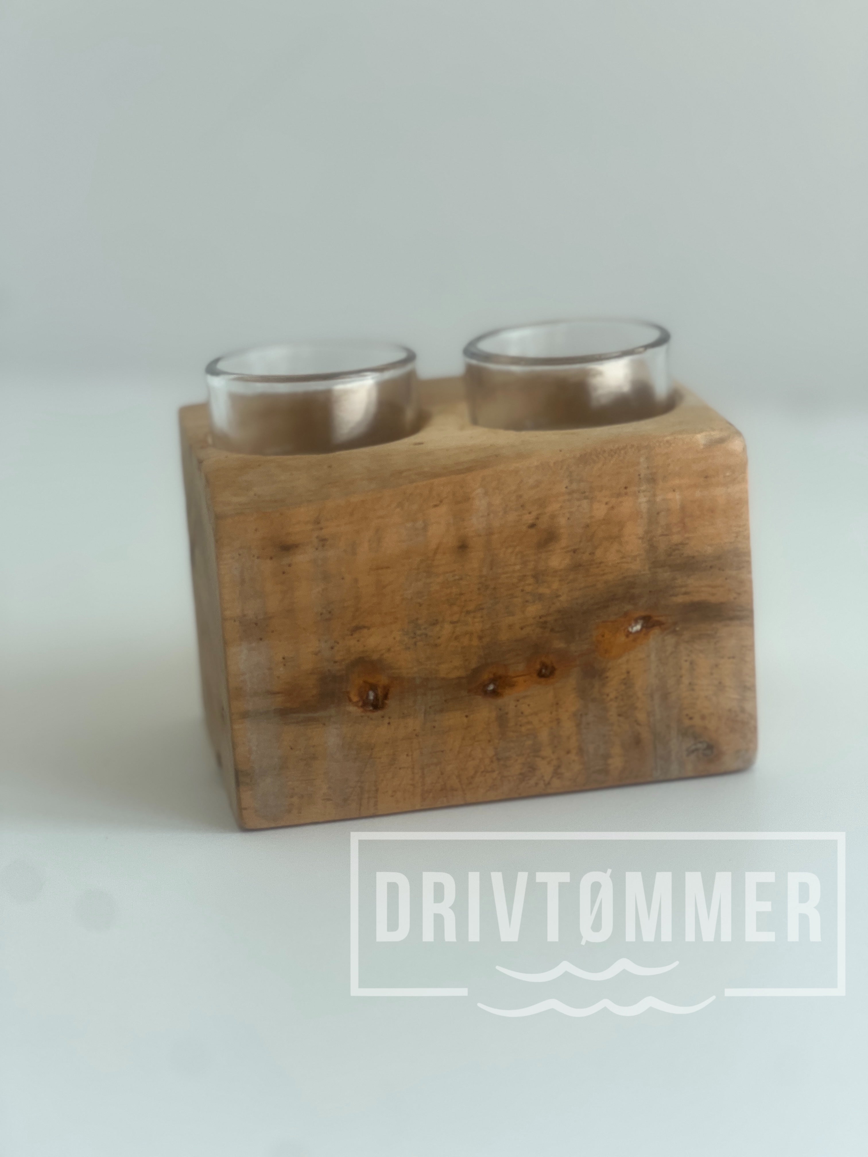 Dobbelt fyrfadsstage i drivtømmer – 12,5x8,5x8,5 cm