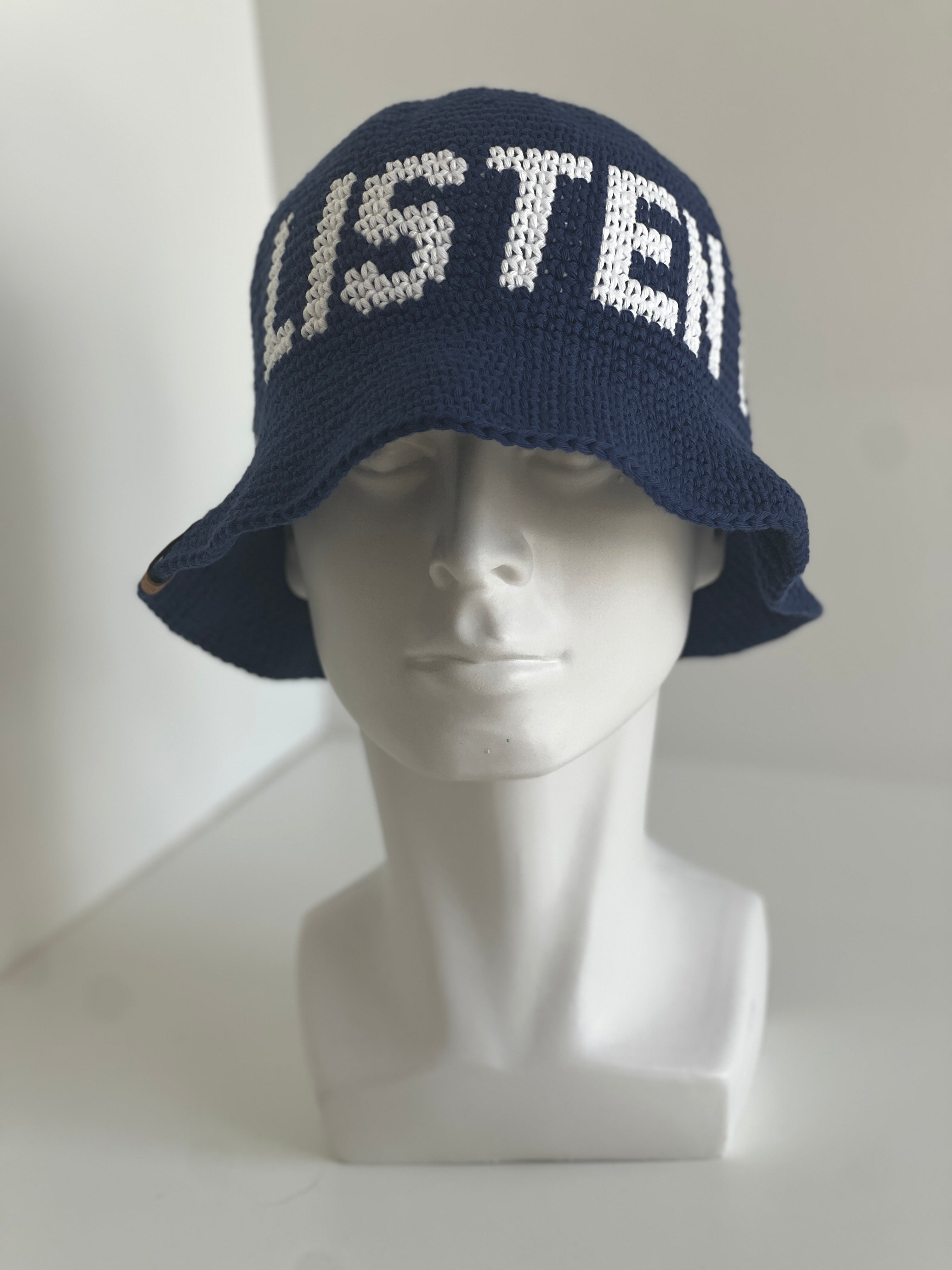 Herrebøllehat – Listen to the 🌊 – Navy